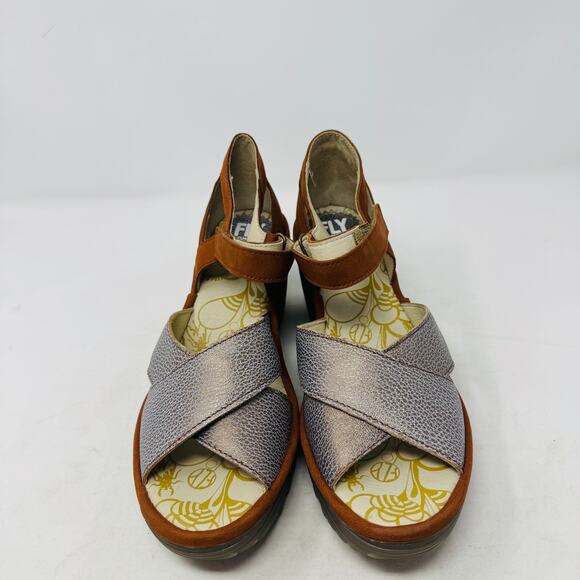 Fly London Yent365Fly Metallic Leather Wedge Sandals Size 40 Boho Comfort Artsy - Picture 4 of 13